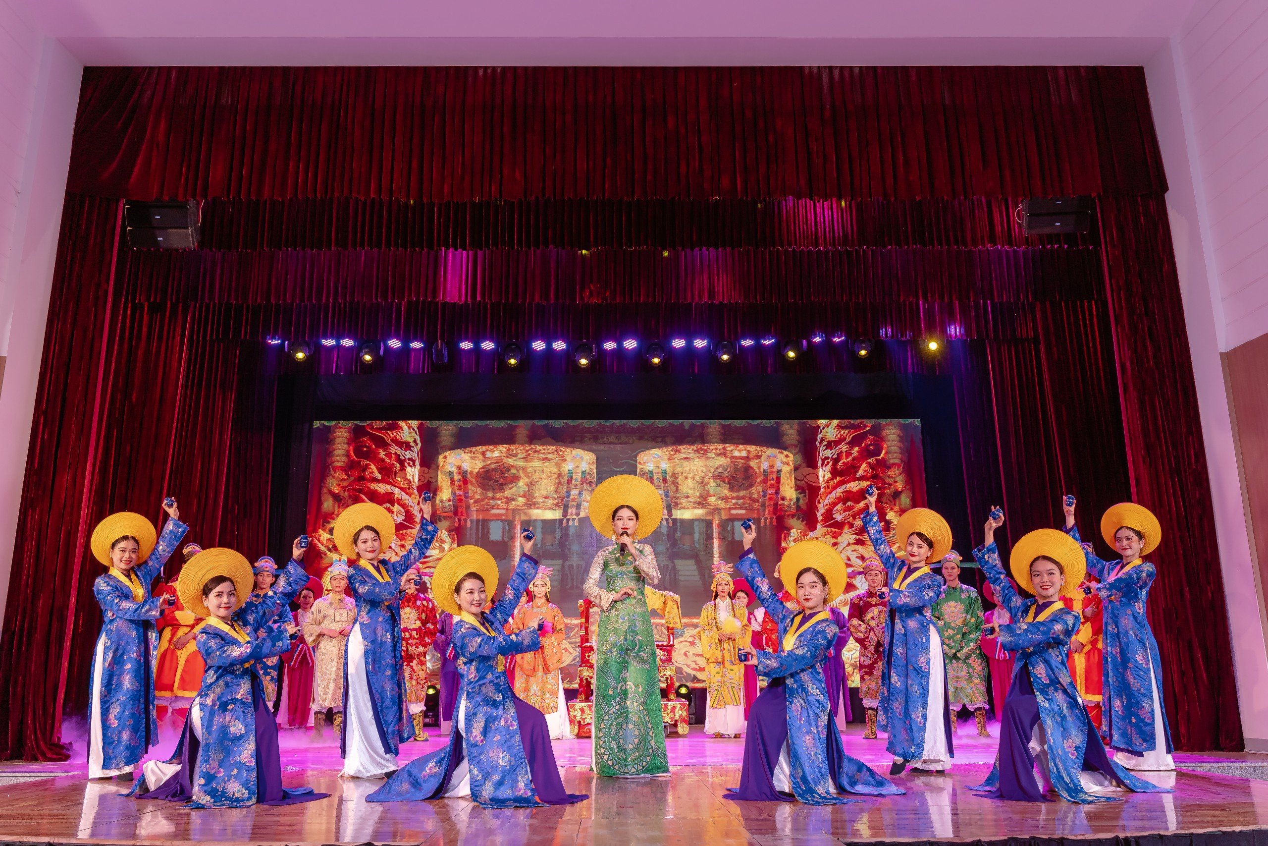 Билет на шоу Ao Dai | Ио Дананг
