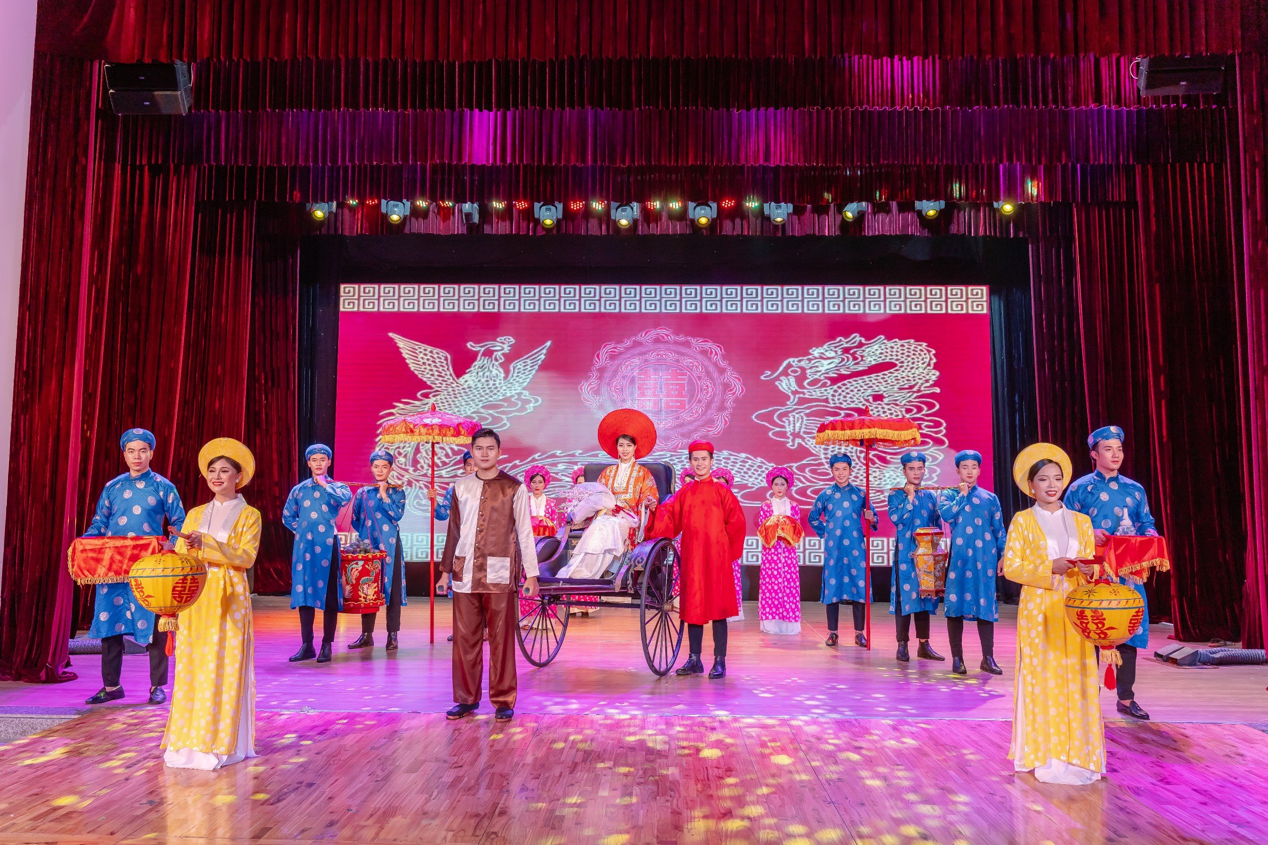 Билет на шоу Ao Dai | Ио Дананг