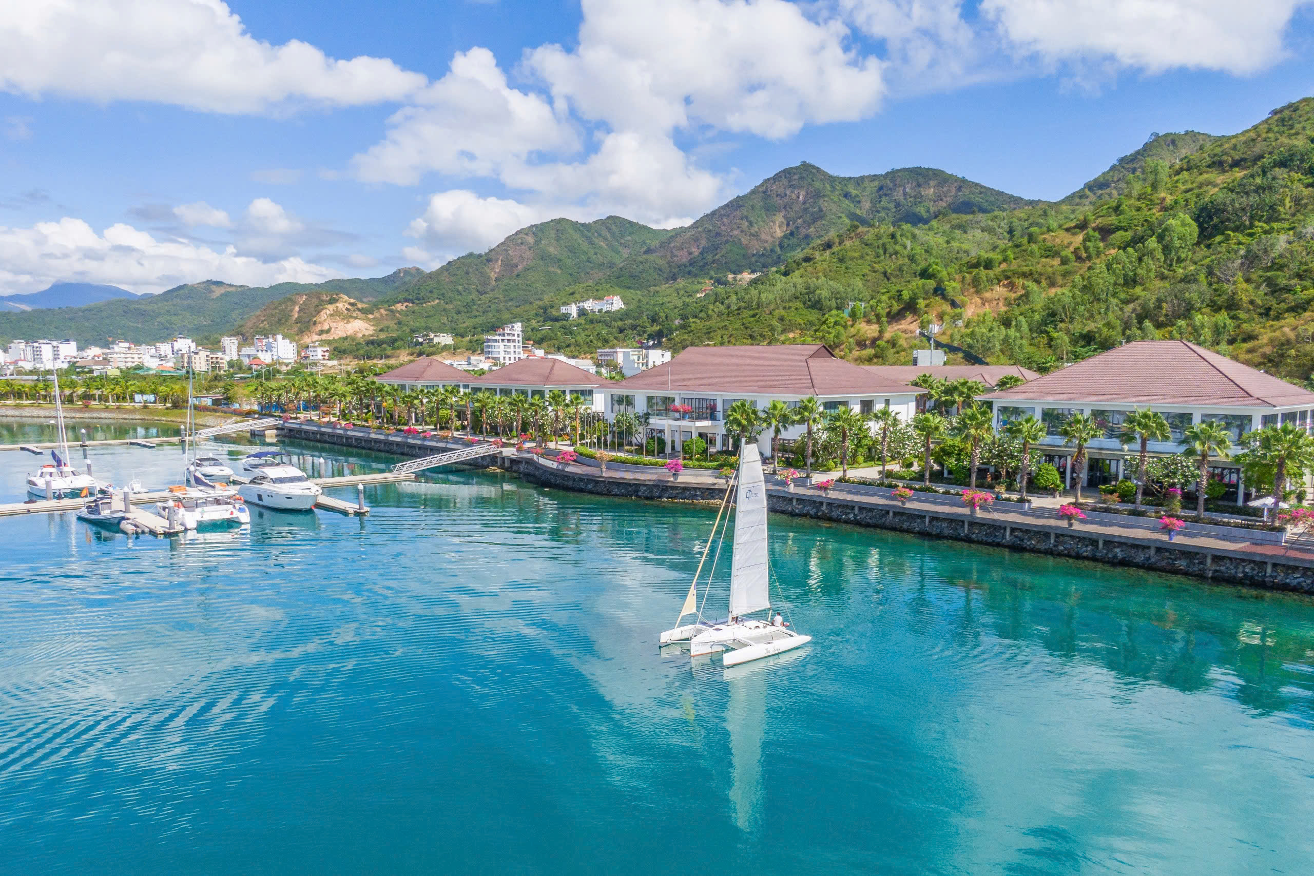 Насладитесь изысканной кухней в All Season Restaurant - Ambassador Club | Nha Trang