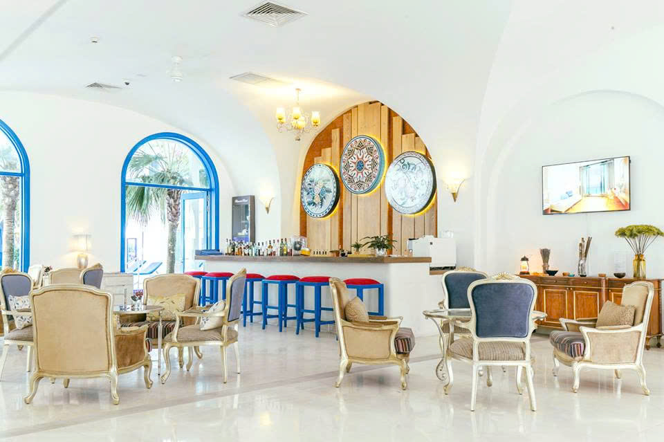 Afternoon Tea Set в Risemount Premier Hotel I Da Nang