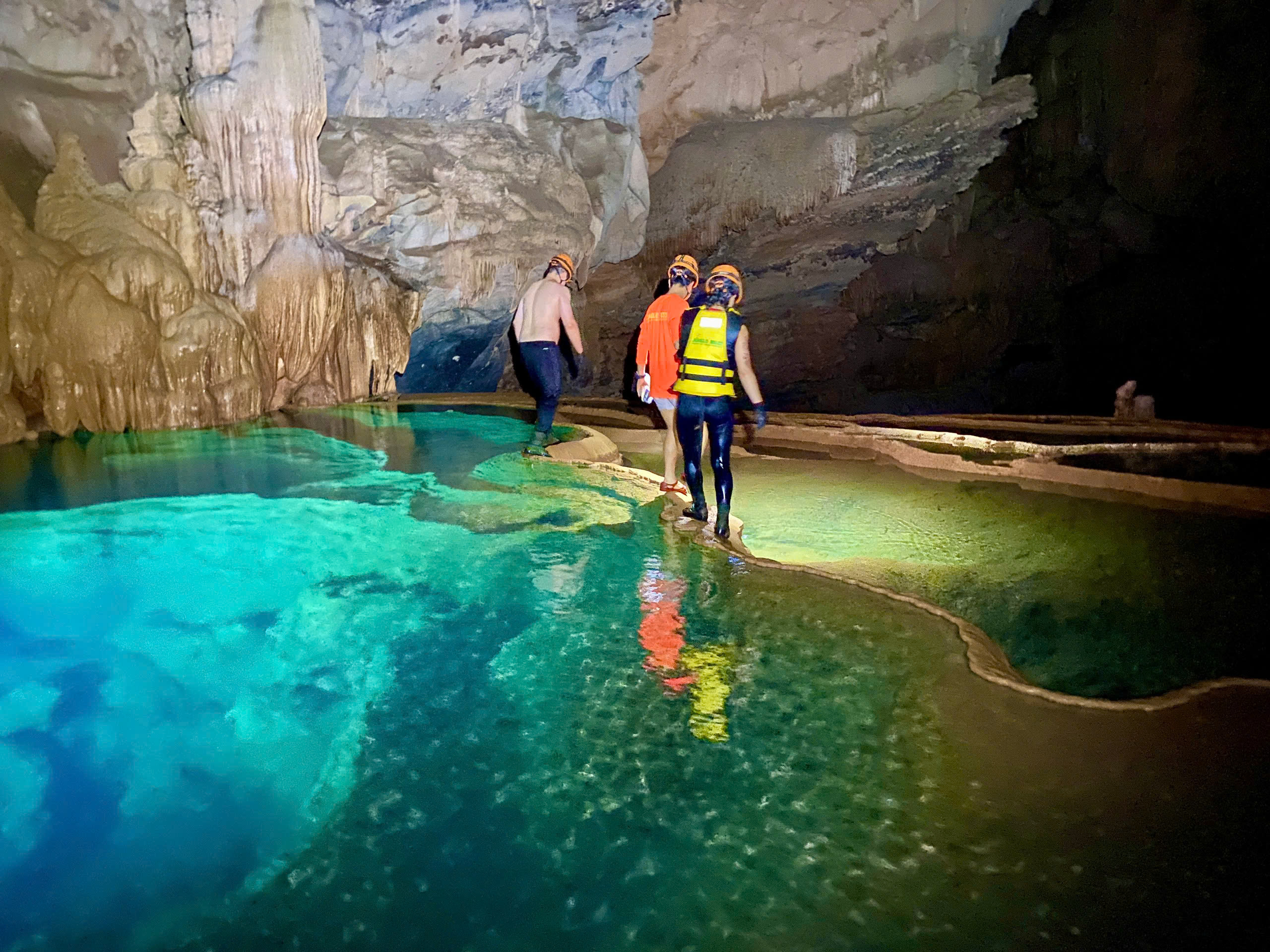 3D2N Тур | Исследуйте пещерную систему Hung Thoong в первобытном лесу Phong Nha - Ke Bang | Quang Binh