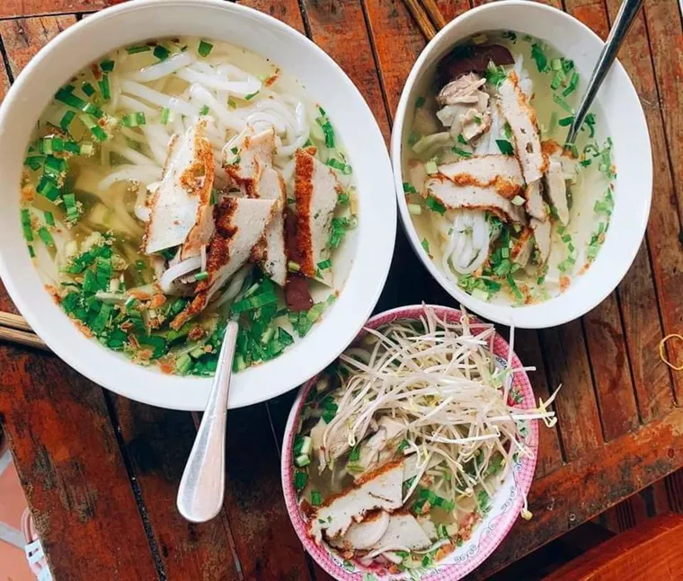Vietnamese Crab Noodle Soup with Mackerel