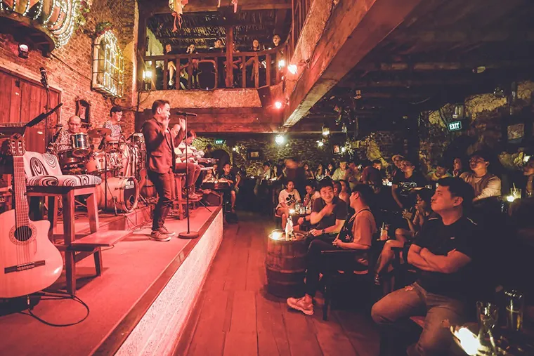 Carmen Bar with a magical sparkling space for Latin music fans