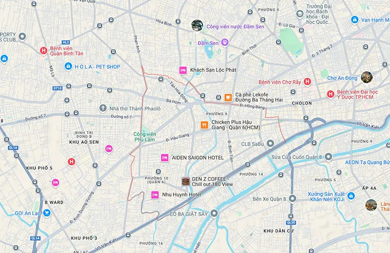 District 6 is home to the Chinese and Vietnamese communities.