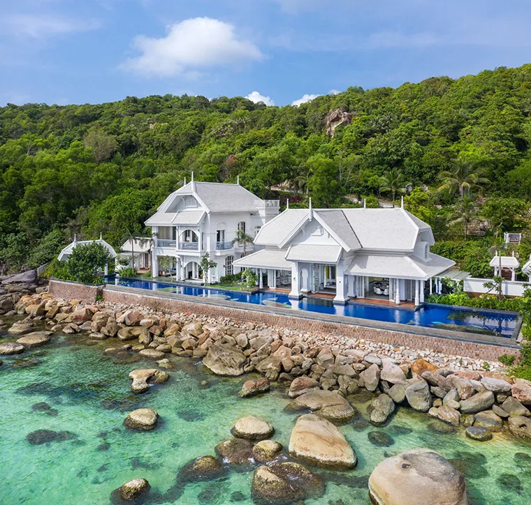 The unique architecture of the resort comes from the hands of architect Bill Bensley