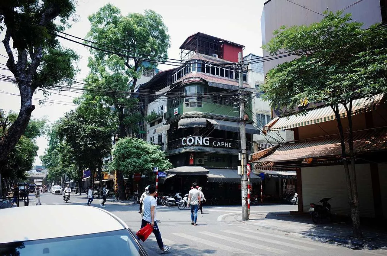 Nguyen Huu Huan Street remains a guardian of Hanoi’s historical essence