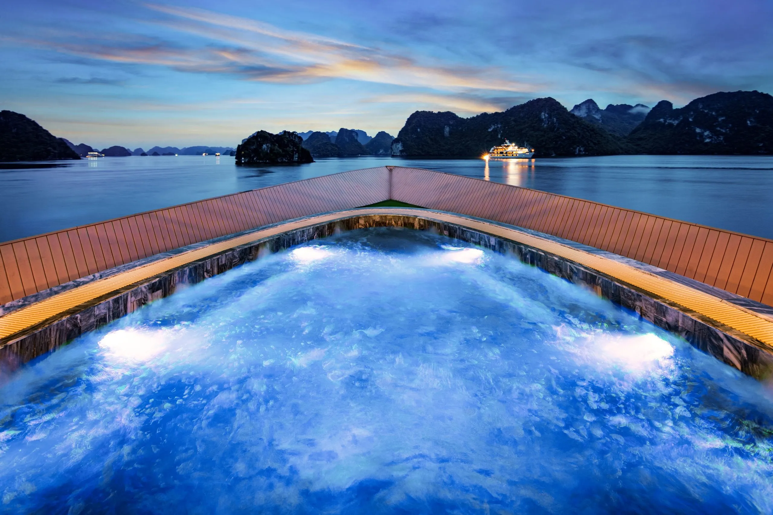 2D1N Tour | 2D1N Retreat в Ha Long и Lan Ha Bay с Doris Cruise 5-star | Ha Long