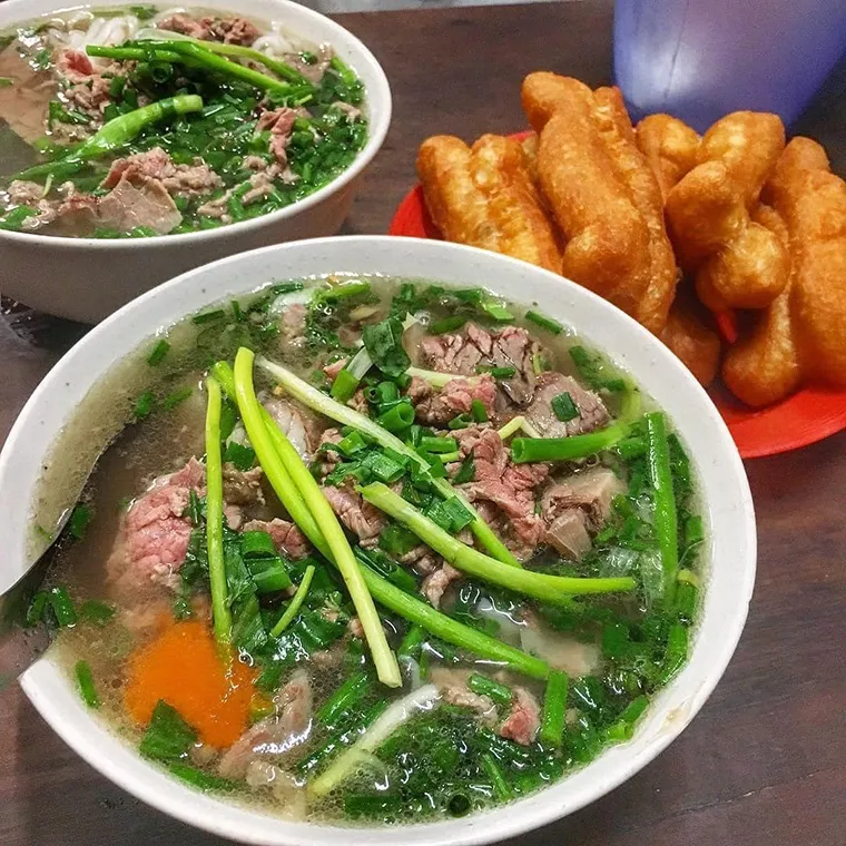 Many diners are willing to line up for 15 minutes to enjoy Pho 49 Bat Dan