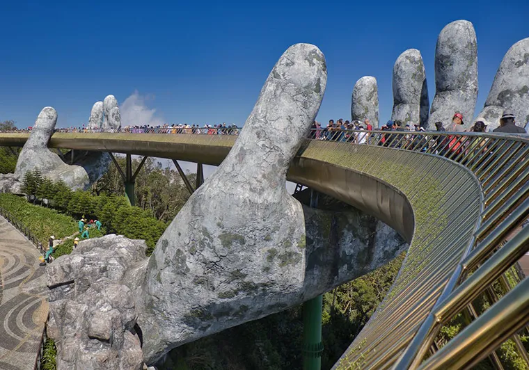 The Golden Bridge is located in Ba Na Hills. 