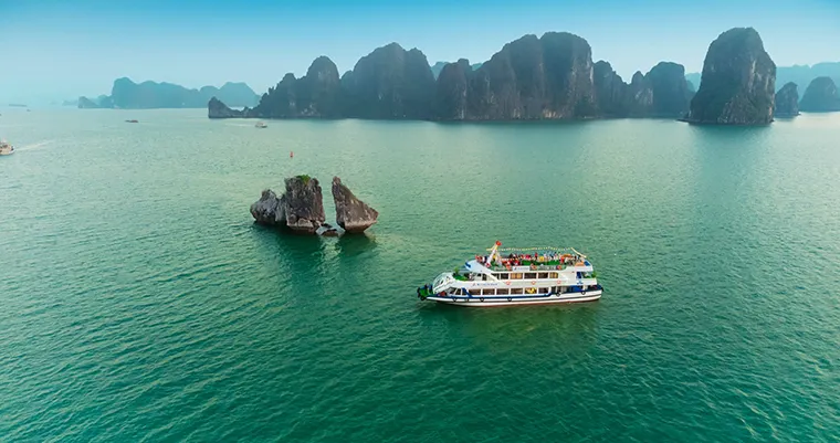 November or the stretch from February to April are the most suitable time to visit Ha Long Bay