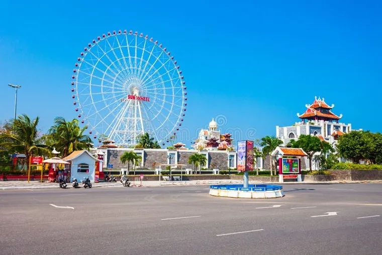 Asia Park Da Nang is famous for its unique Sun Wheel.