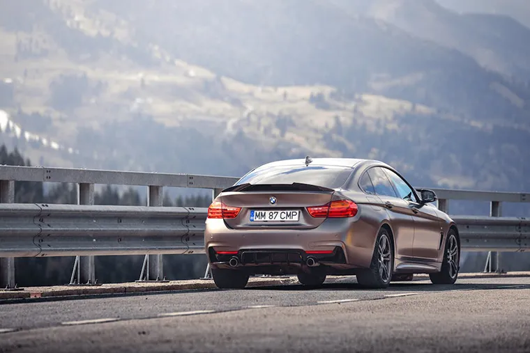 With a car, visitors can be proactive in the Hanoi - Vientiane journey.