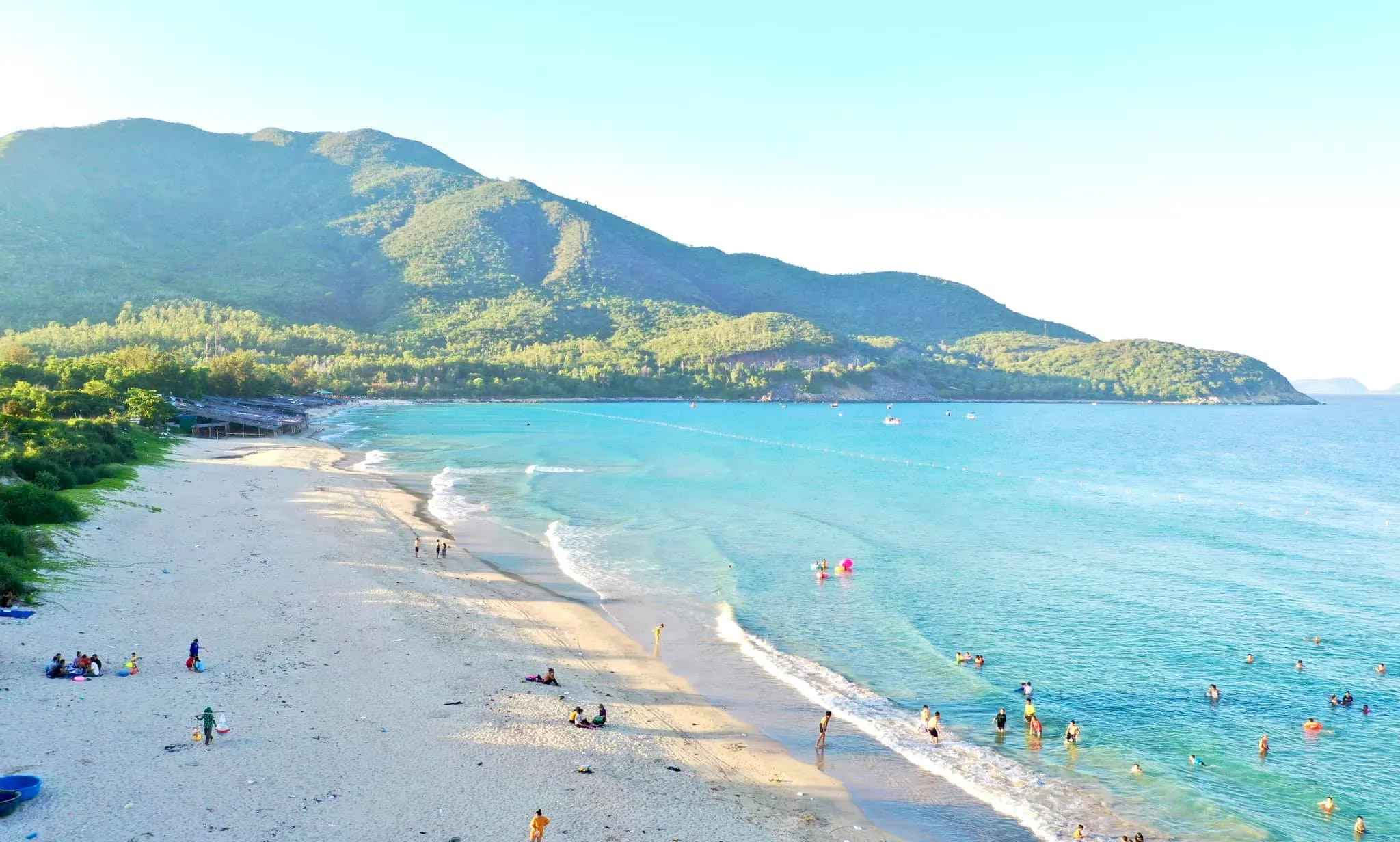 Bai Dai - One of the famous Nha Trang night squid fishing spots. - Photo Source: Fanpage Bãi Dài Cam Lâm - Thiên đường của biển