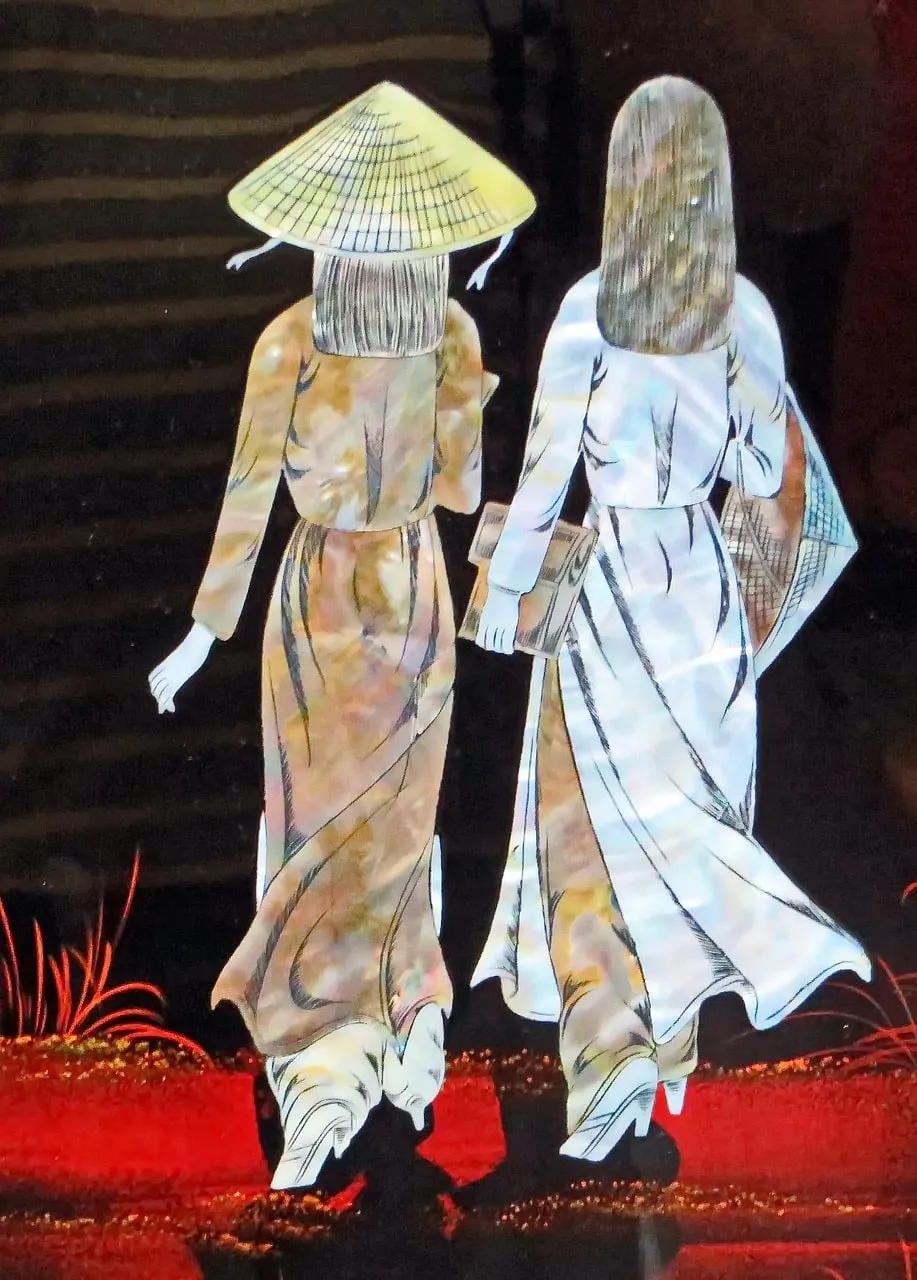 Lacquer paintings are unique souvenirs that visitors can take home. - Photo Source: Pixabay