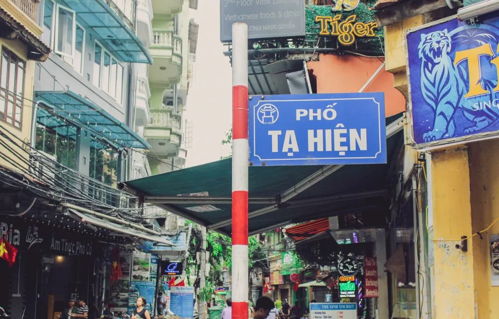 A lively 200-meter stretch in Hanoi’s Old Quarter, famous for cheap beer, great street food, and vibrant nightlife - Photo Source: Fanpage Hanoi Free Tour Guides