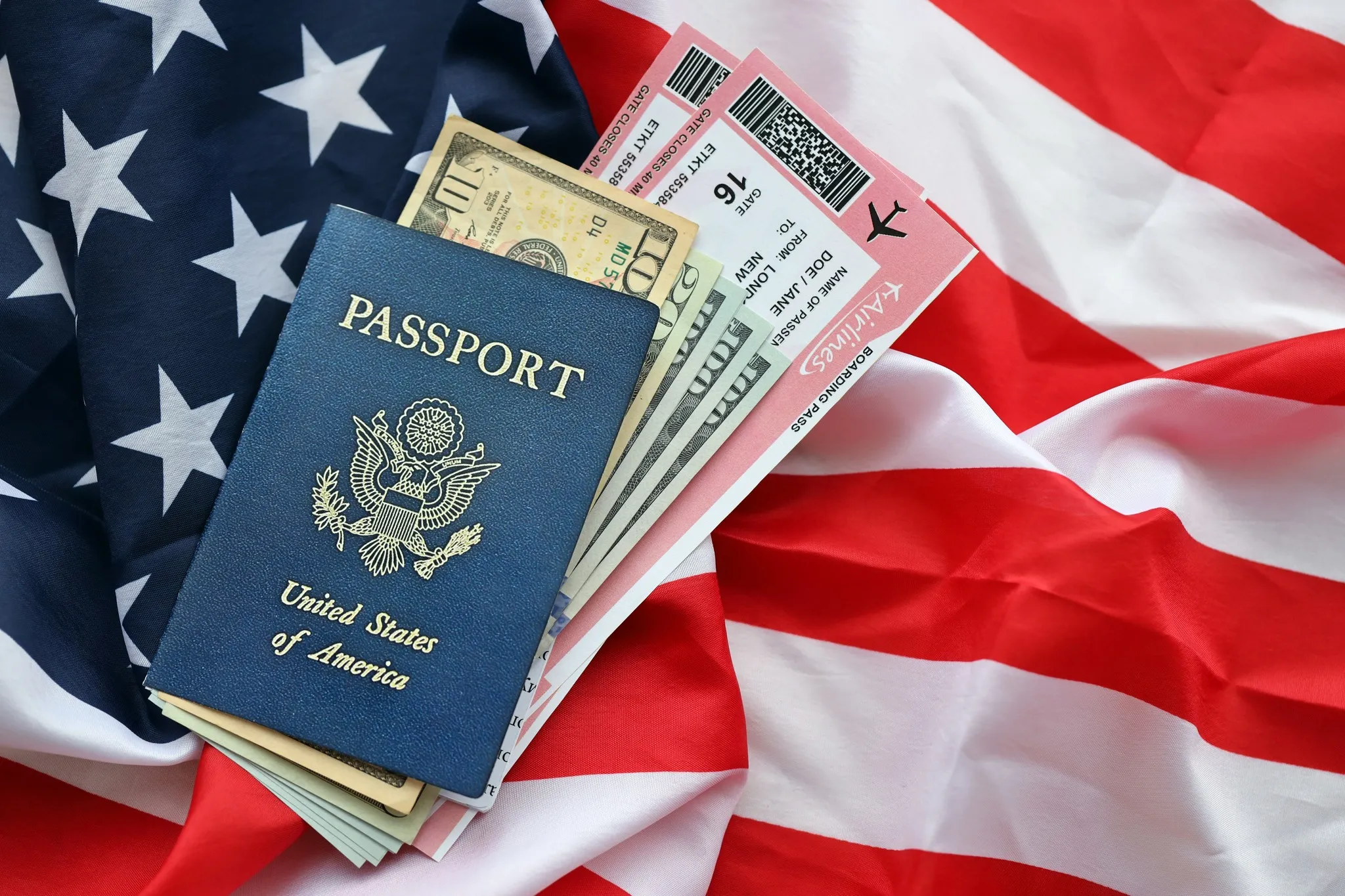 Passengers should have their passports, visas, and boarding passes ready for quick and hassle-free airport procedures - Photo Source: Fanpage Click2Refund