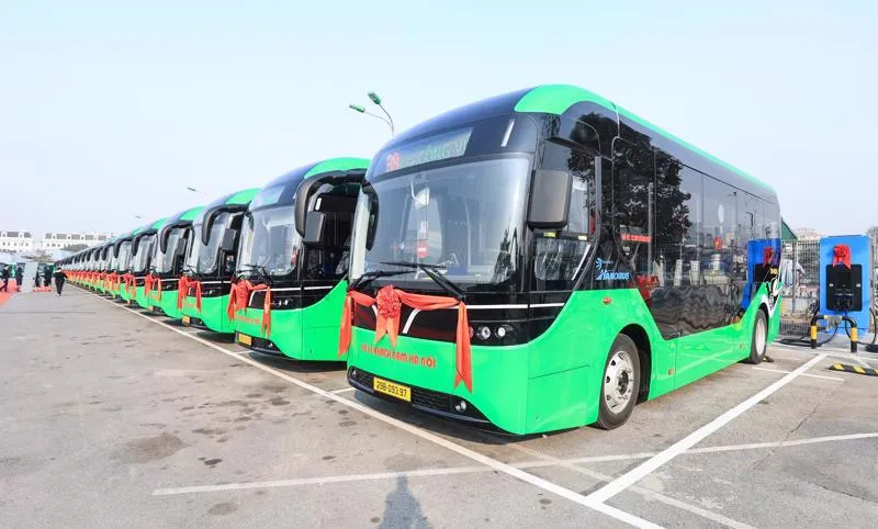 Plans are underway to expand bus routes, implement digital ticketing systems - Photo Source: website vneconomy.vn