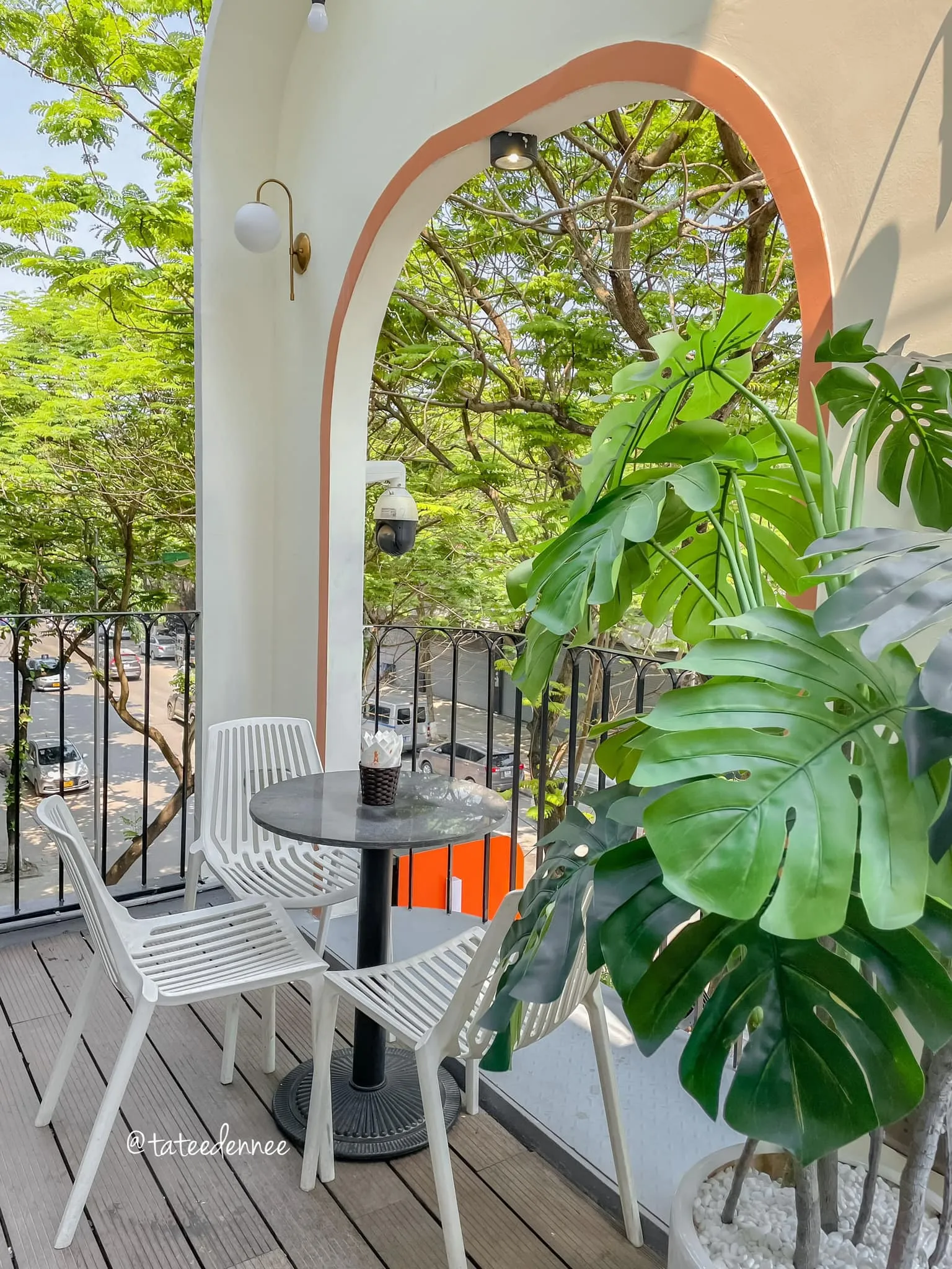 A chic rooftop cafe offering sophisticated coffee and breathtaking city views - Photo Source:Fanpage Lofita Tea & Coffee