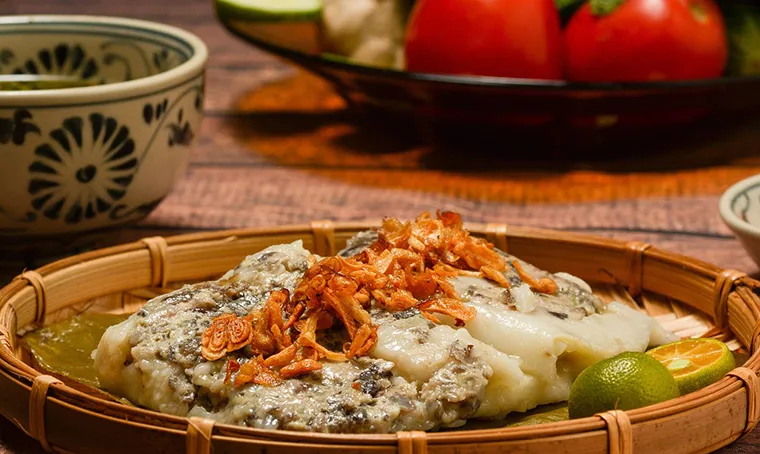 The unique flavors of walking street cuisine 