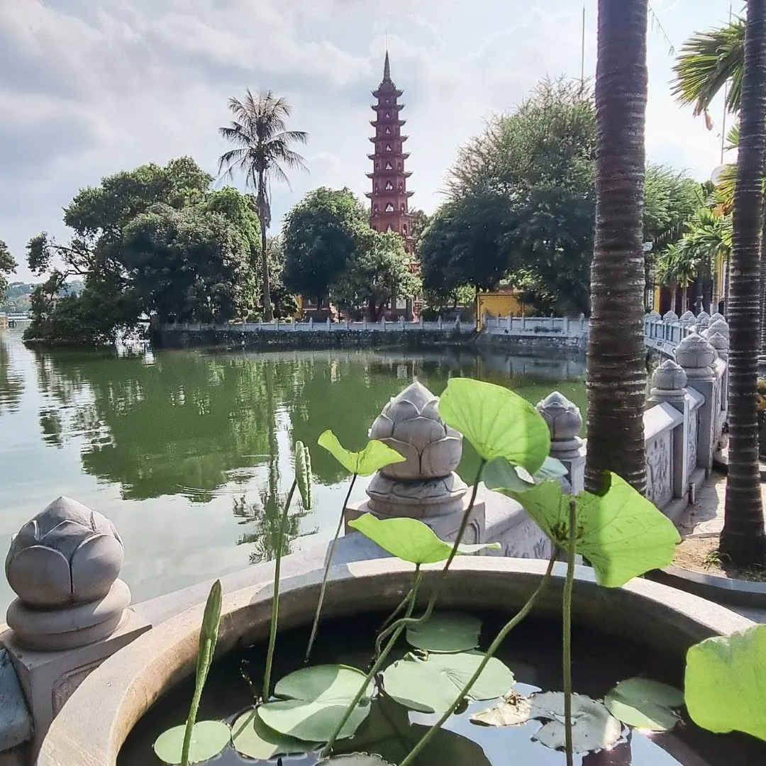The pagoda features a distinctive 11-tiered stupa, the Nine-Storey Lotus Tower, standing at 15 meters - Photo Source: Facebook Brazen Art
