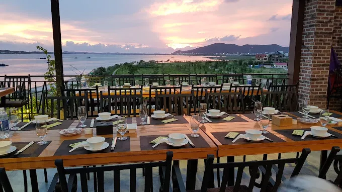 Phuong Nam Restaurant is known for its delicious and authentic Vietnamese cuisine. - Photo source: Google Maps