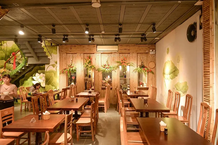 Spacious, airy, and comfortable atmosphere at Huong Thien Vegan Restaurant