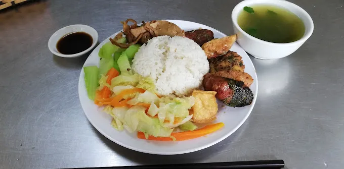 Au Lac Vegetarian Rice is a budget-friendly vegetarian eatery with highly rated quality