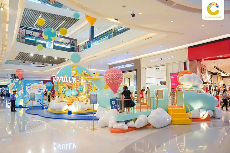 Crescent Mall lobby center