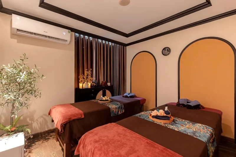 Centrally located with a wide range of customizable massages and packages, catering to both budget and premium preferences - Photo Source: Fanpage SpasHanoi