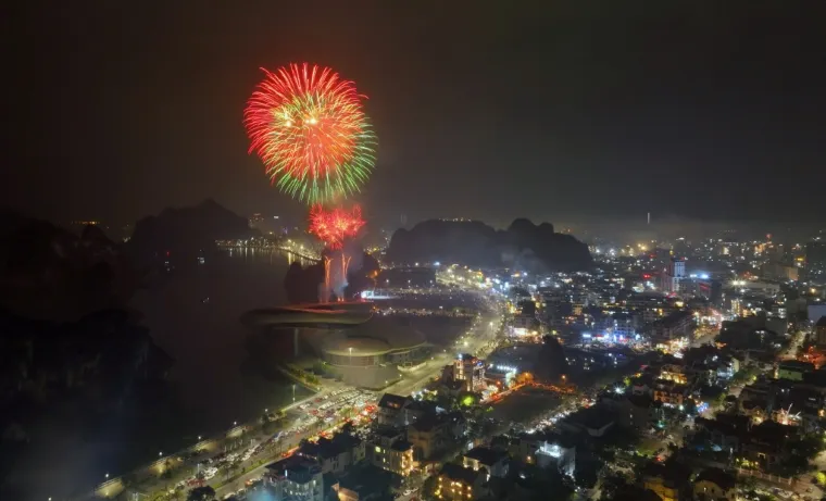 Experience Vietnam’s most important celebration in Ha Long, where Tet brings spiritual rituals, family reunions, and festive energy to the coastal city - Photo Source: Báo Quang Ninh