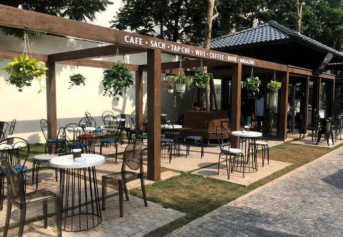 Book Street’s central location offers easy access to historic sites and local food favorites - Photo Source: Facebook Lang Thang Hà Nội