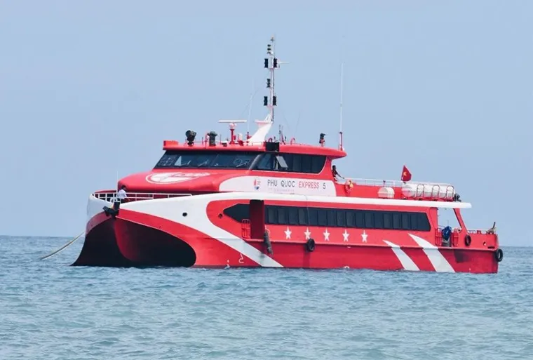 Ferry from Phu Quoc to Ha Tien