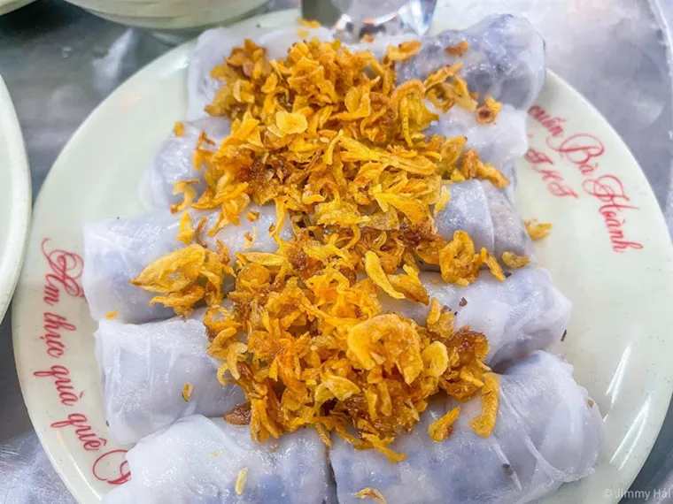 Delicate steamed rice rolls with savory filling, served with dipping sauce