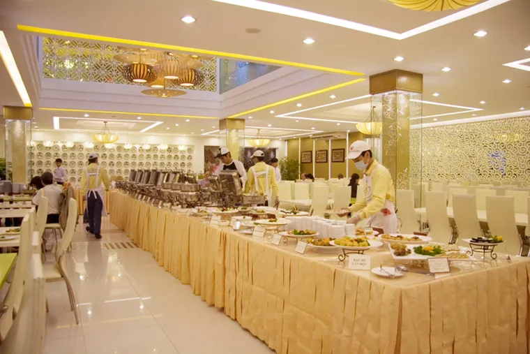 Best vegetarian pho in Hanoi at Loving Hut Hoa Đăng restaurant