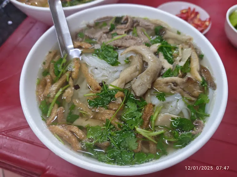 Best vegetarian pho in Hanoi at Pho Chay Lo Duc