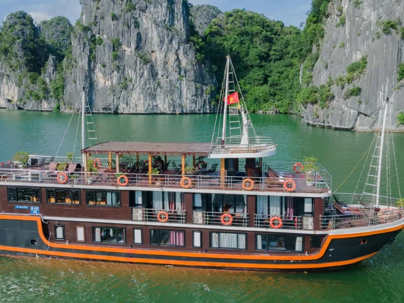 Lan Ha Bay Cruise Tour: Tranquil Yet Perfect for Adventurous Travelers