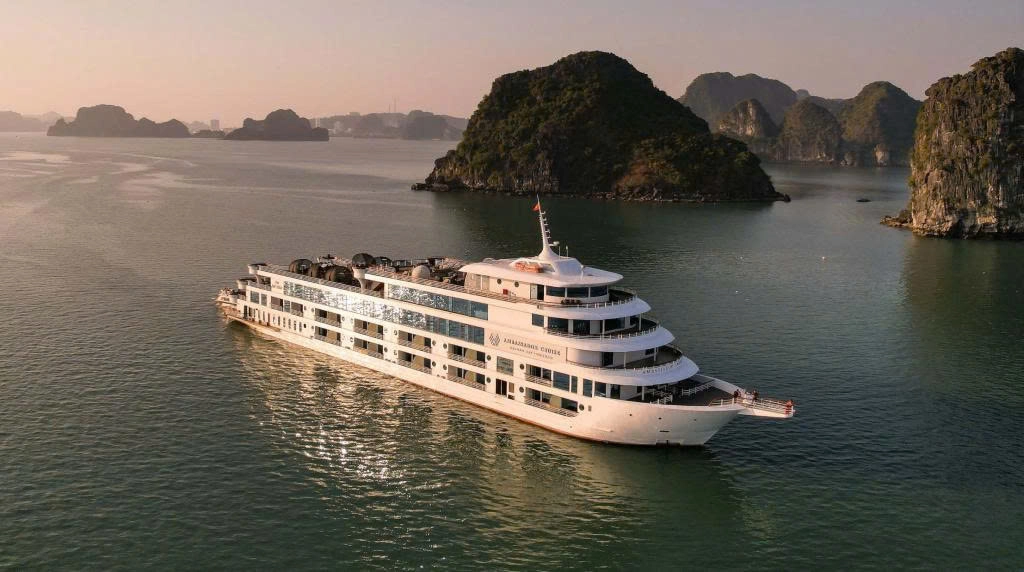 2D1N Тур | Отдых в Заливе Халонг на борту Ambassador Cruise | Халонг