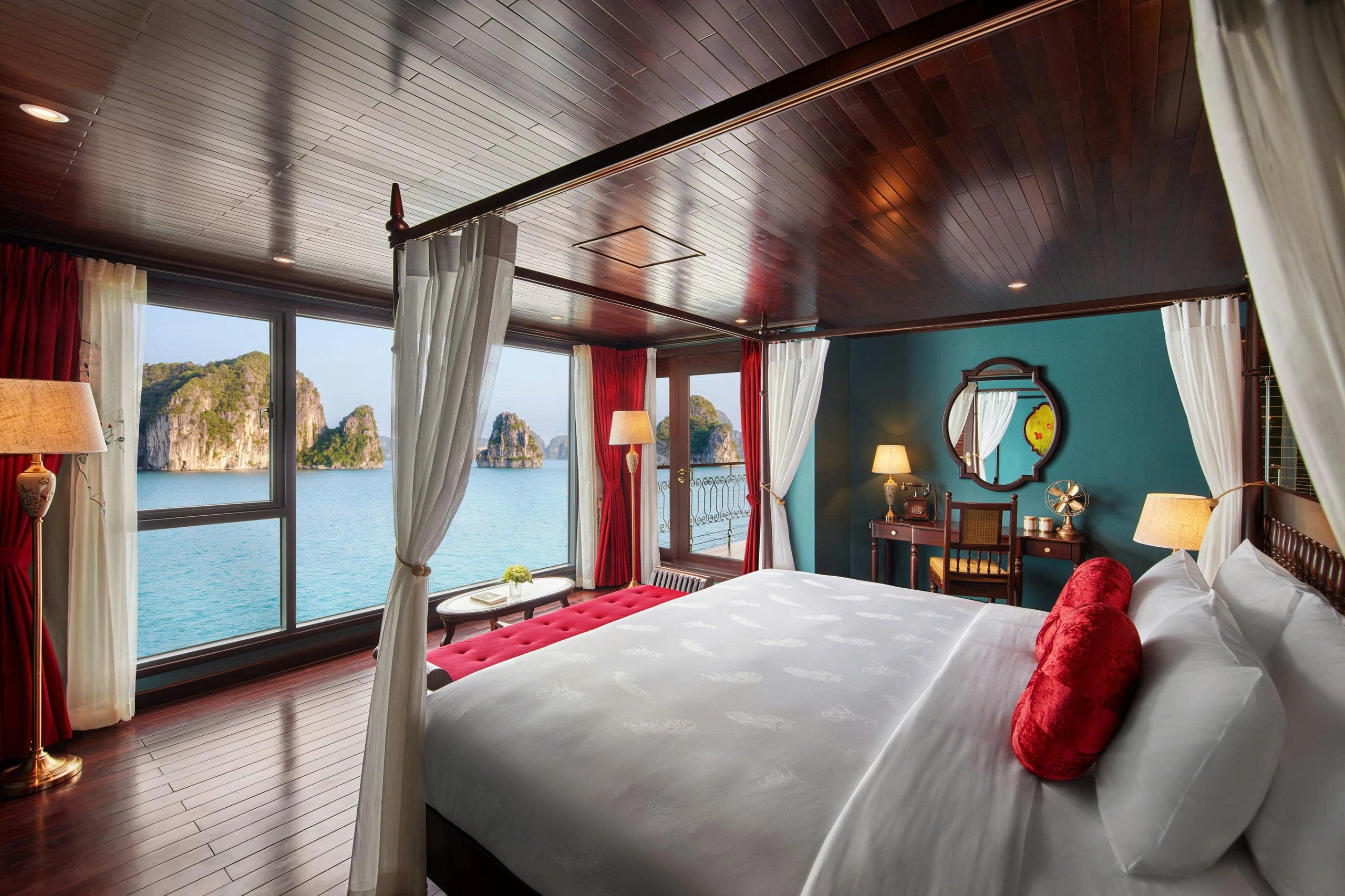 Tour 2N1Đ | Stay on Halong Bay with Indochine Premium 5* Cruise | Halong