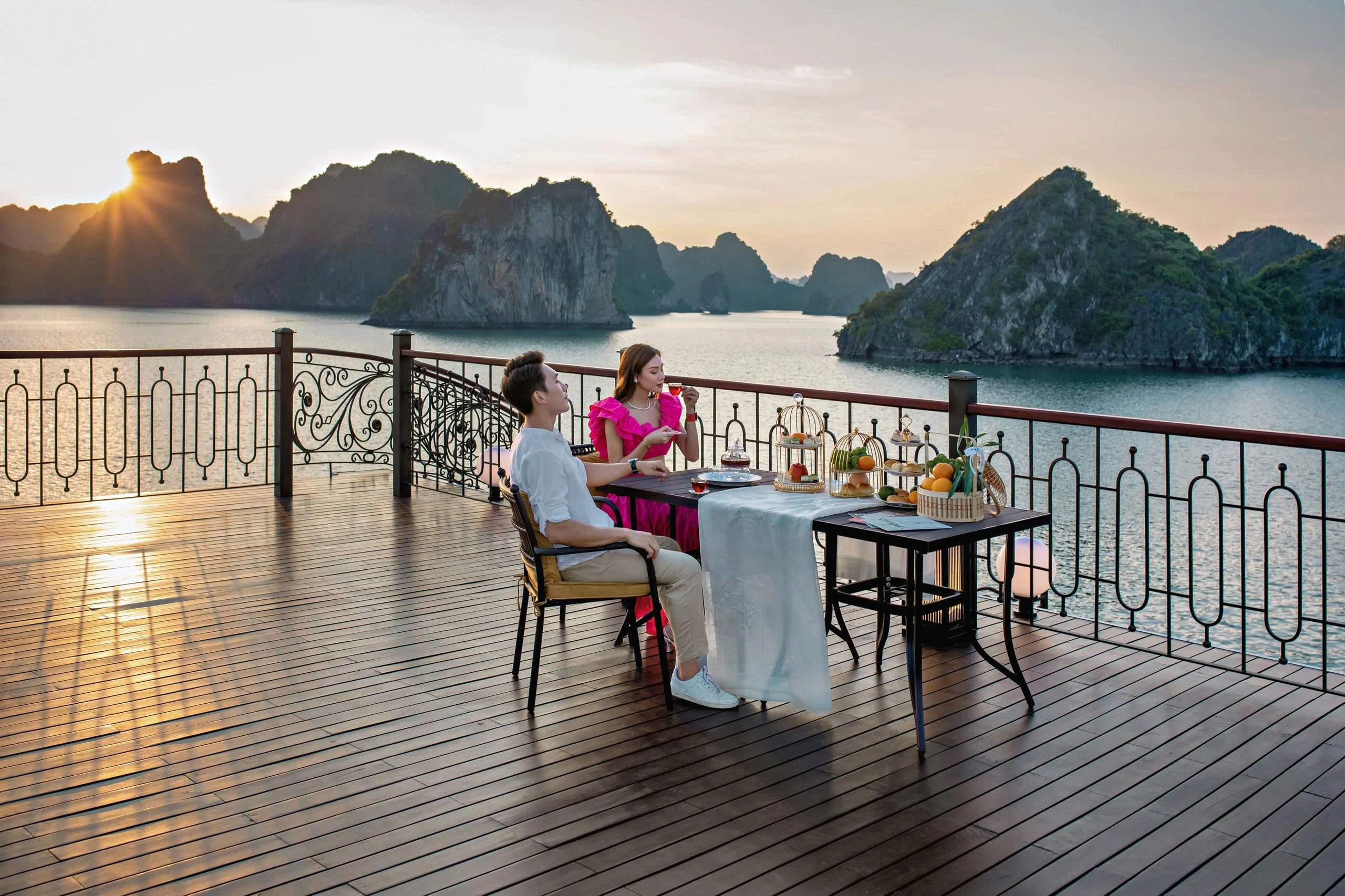 Tour 2N1Đ | Stay on Halong Bay with Indochine Premium 5* Cruise | Halong