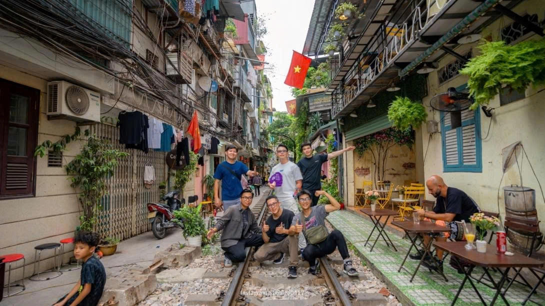 Day Tour | 3-Hour Unforgettable Sunset Viewing Experience in Hanoi | Hanoi