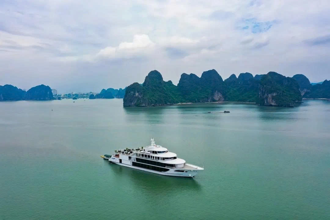 Day Tour | Discover Halong Bay - Ti Tốp Cave & Sửng Sốt Cave with Sea Octopus Cruise I Halong