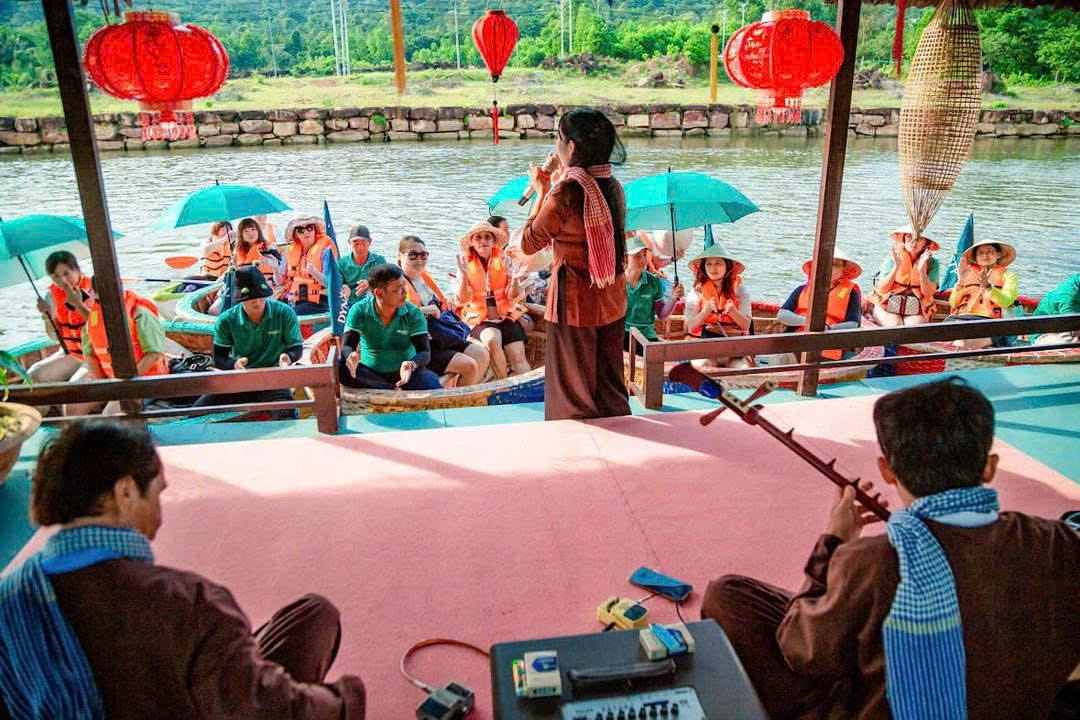 Experience Floating Basket Boat Ride on Cua Can River | Phu Quoc