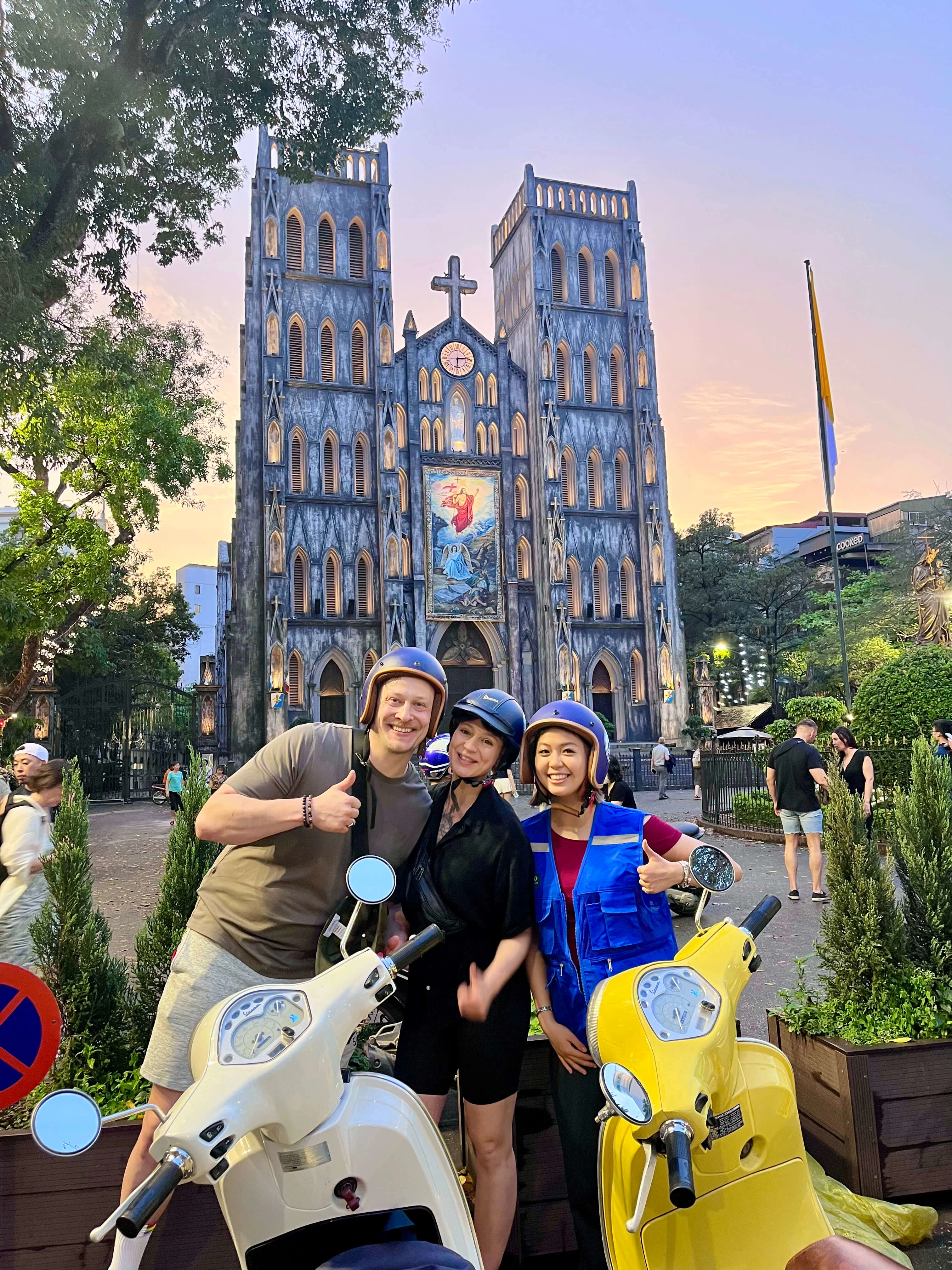 Night Tour | Explore Hanoi at Night by Vespa (4 Hours) with Street Food & Drinks + Lively Night Atmosphere + Exciting Trip | Hanoi