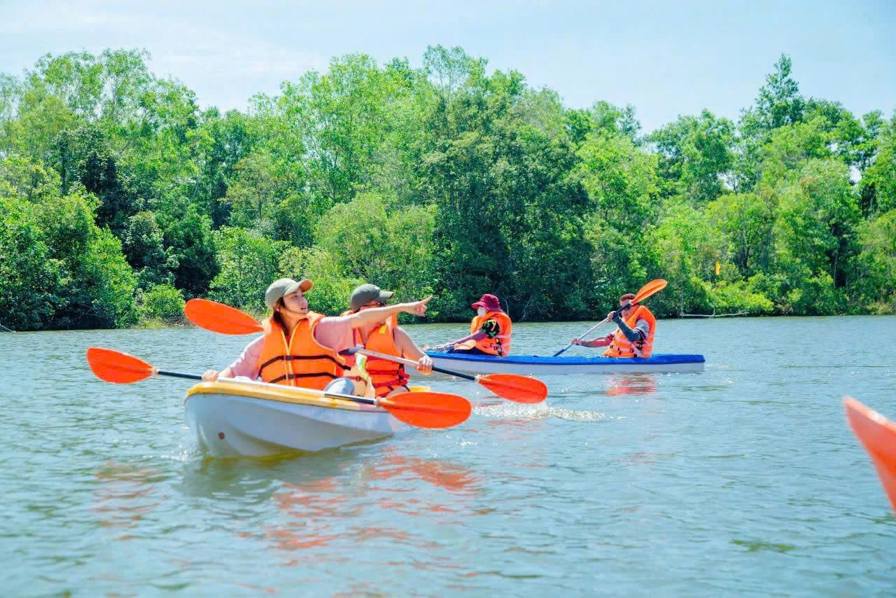 Kayaking Experience on Cửa Cạn River | Phú Quốc