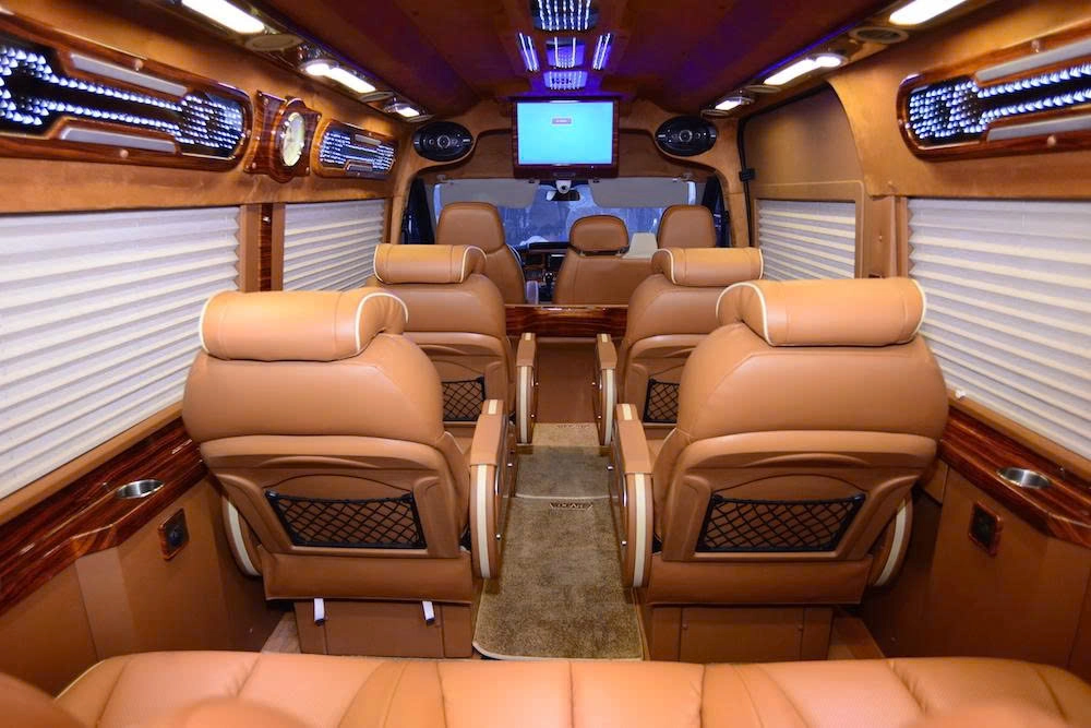 Hanoi - Pu Luong Round-Trip Limousine Van Service