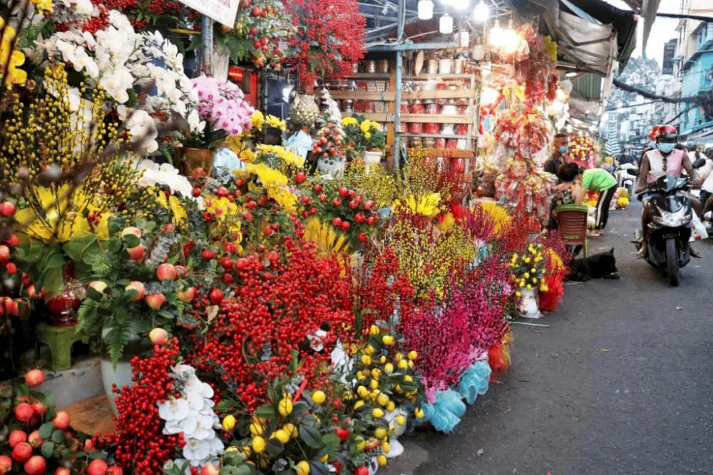 Day Tour | Explore Saigon's Culture and Daily Life by Cyclo | Departs from Ho Chi Minh City