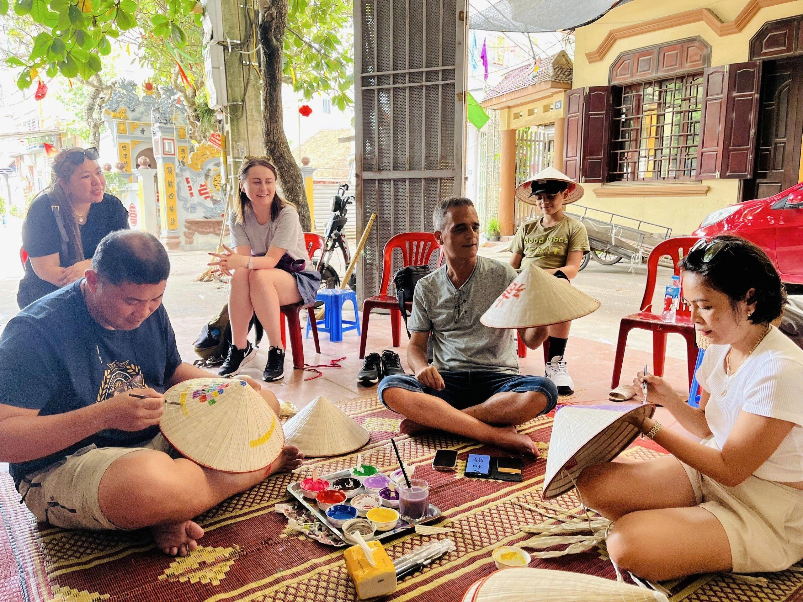 Day Tour | Full-day visit to Vietnamese traditional craft villages: Chuong Village, Ha Thai Village, Quang Phu Cau Village | Departs from Hanoi