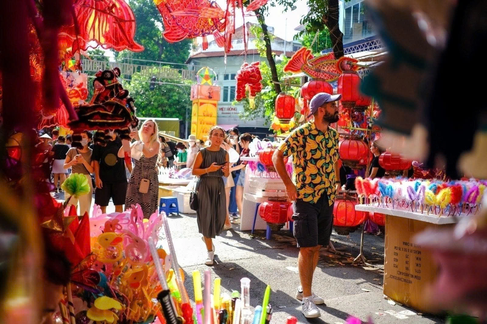 Day Tour | Discover the Old Quarter & Unique Spots by Cyclo | Ha Noi
