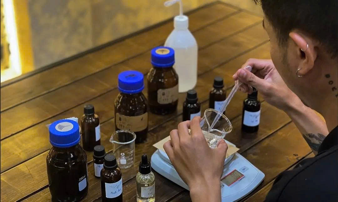 Day Tour | Unique Handmade Perfume Experience | Ha Noi