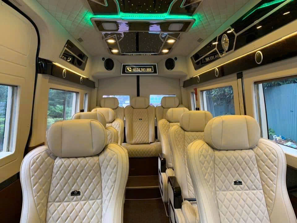 Private Limousine Rental Service on the Hanoi - Sapa Route